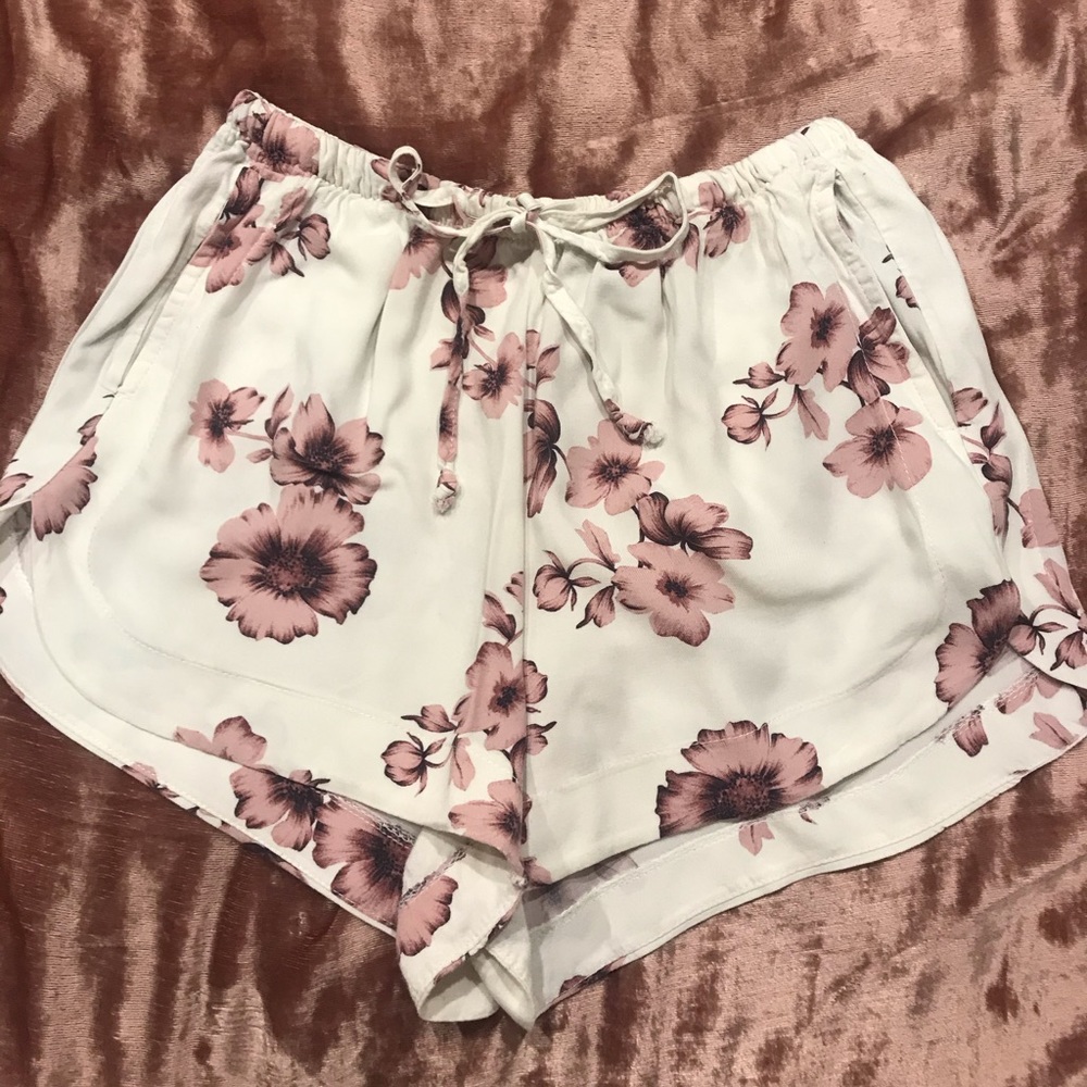 Brandy Melville Flowered shorts
